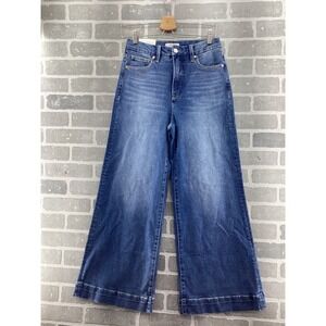 MoCo Boutique Wide Leg Short Jeans Medium Wash High Rise Size 7/28 MCW017-29